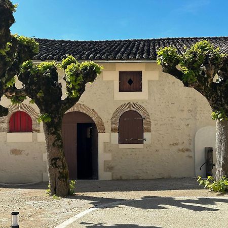 Domaine De L'Ecorcerie Hotel Fontaine-le-Comte ภายนอก รูปภาพ