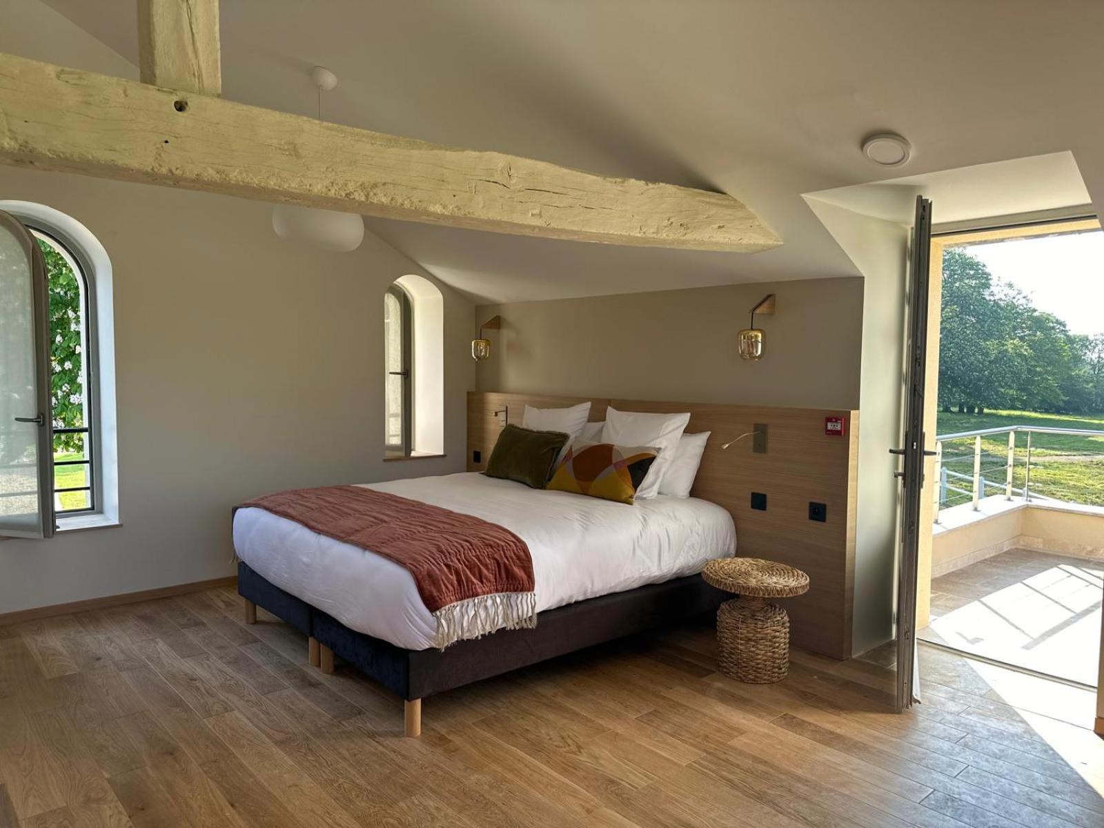 Domaine De L'Ecorcerie Hotel Fontaine-le-Comte ภายนอก รูปภาพ