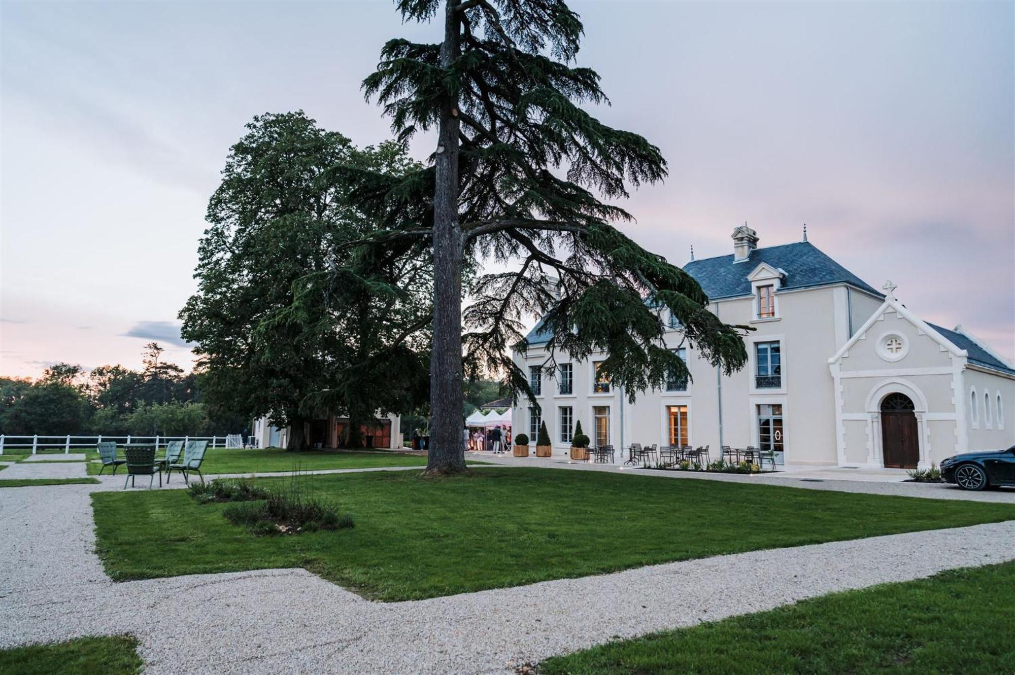 Domaine De L'Ecorcerie Hotel Fontaine-le-Comte ภายนอก รูปภาพ